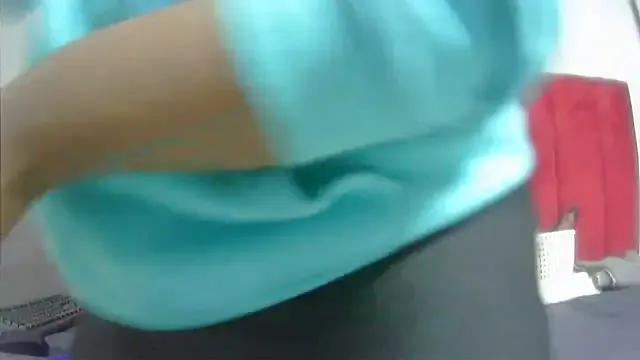 Freechat assqueenxx on StripChat