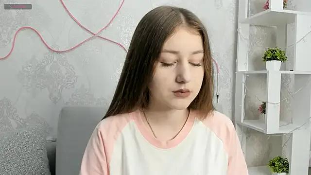 AudriaSagan — Lick lips