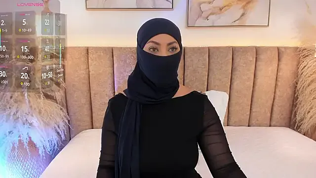 Offline azza__ on StripChat