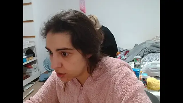 Offline BarbieBlondieGirl on StripChat