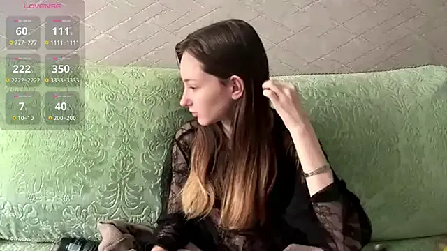 BeeutyLady53 — show nipples