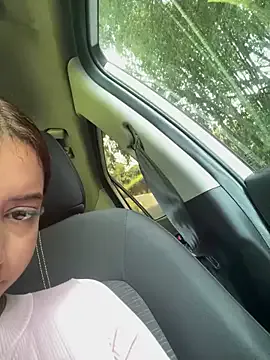 Offline belaa_1 on StripChat