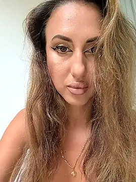 Bella-Grace on StripChat