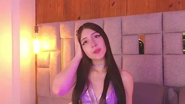 Private bella_kittyy_ on StripChat