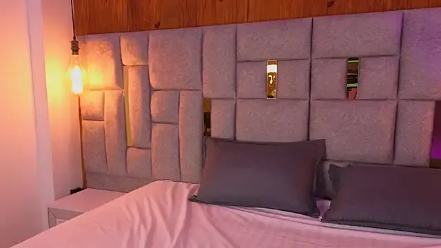 Private bella_kittyy_ on StripChat