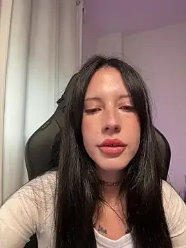 BellaGiaxx on StripChat