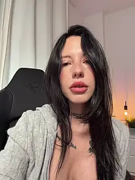 BellaGiaxx on StripChat