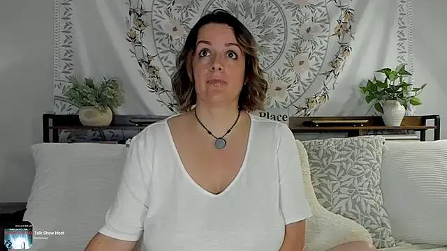 BigBoobsMcGee on StripChat 