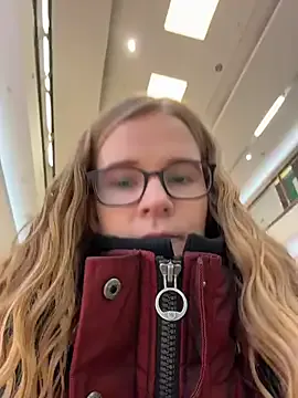 Offline Bikergirl_97 on StripChat