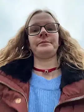 Offline Bikergirl_97 on StripChat