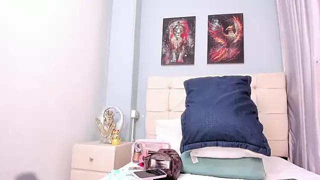 Bloom_Star on StripChat 