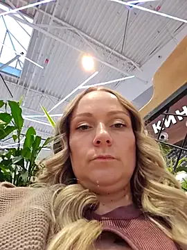 Offline Bondgirl_013 on StripChat