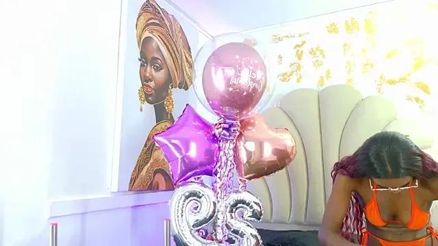 Freechat bonieklent on StripChat