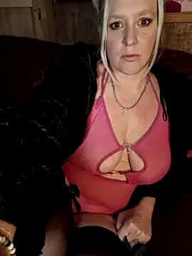 StripChat Bouncy-Bella28X is Freechat Bouncy-Bella28X — Get tits out