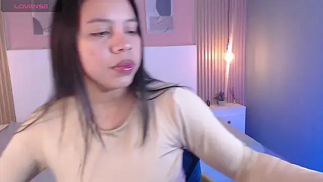 Freechat candy_lux30 on StripChat