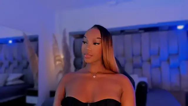 ChaynnaCooper on StripChat