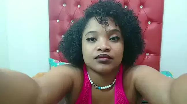 Freechat CREAMYCUPCAKExxx on StripChat