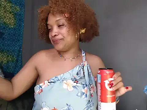 Freechat CREAMYCUPCAKExxx on StripChat