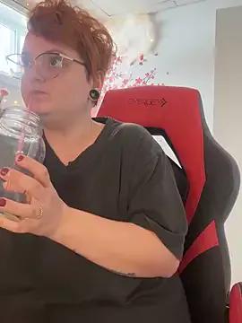 CurvesNChaos — GRWM + Last tip toy Ctrl + Domi 