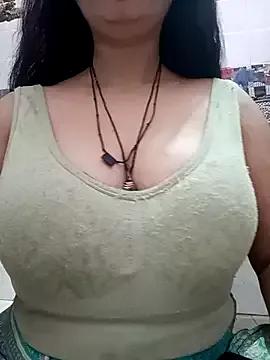 Freechat cute-mahek on StripChat