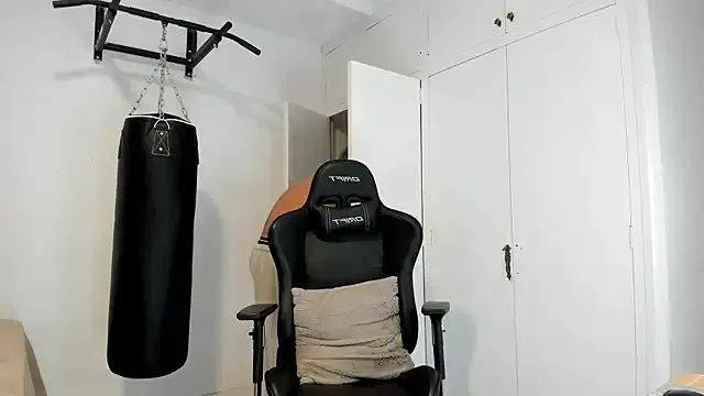 Freechat dan01_ on StripChat