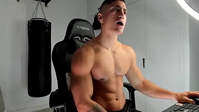 Freechat dan01_ on StripChat