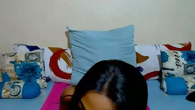 Freechat DiamondLuv29 on StripChat