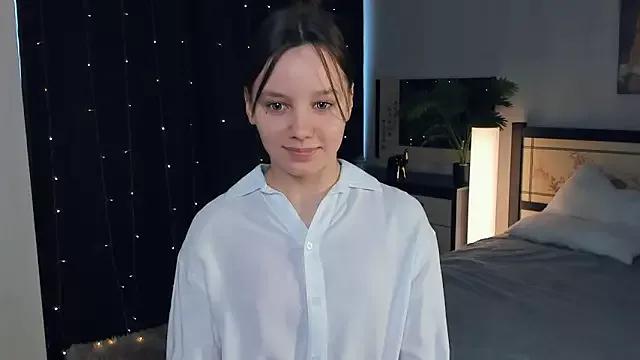 Freechat EdinaCordner on StripChat