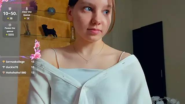 Freechat EdinaCordner on StripChat