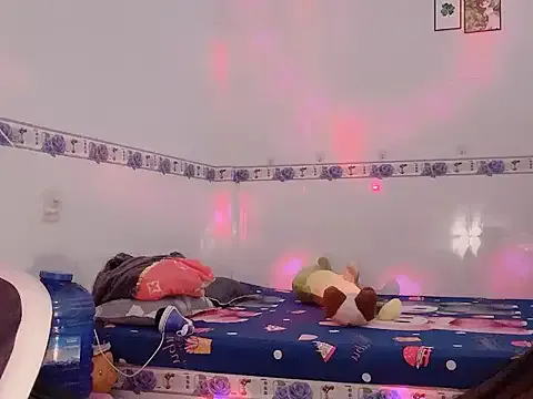 Offline family196 on StripChat