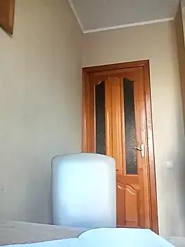 Freechat Francenia_lolis on StripChat