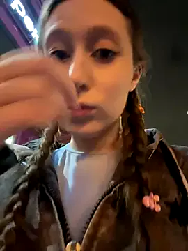 Offline FroggyAnna on StripChat