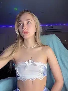 StripChat Good__Girl_ is Freechat Good__Girl_ — Hi Kris