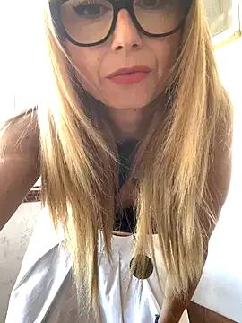 Freechat harleyejoker1 on StripChat