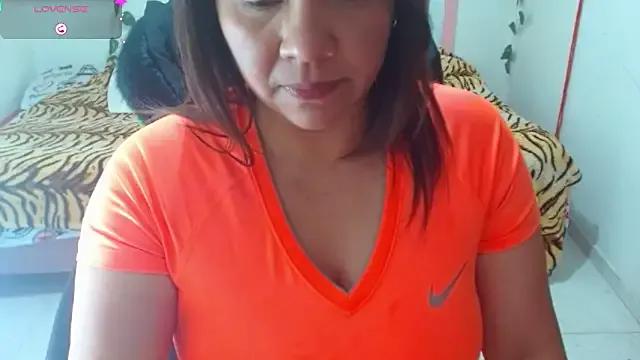 Freechat hiilarybrown on StripChat