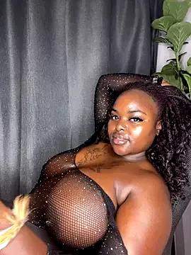 Freechat Honeycoco0211 on StripChat