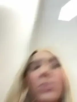 Offline hotamanda01 on StripChat