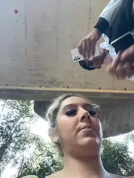 Offline hotamanda01 on StripChat