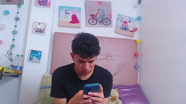 Offline iam__lukas__ on StripChat