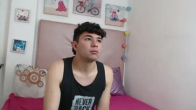 Offline iam__lukas__ on StripChat