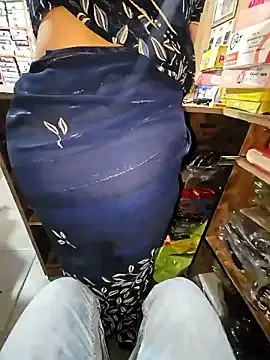 indianhotwife639 on StripChat