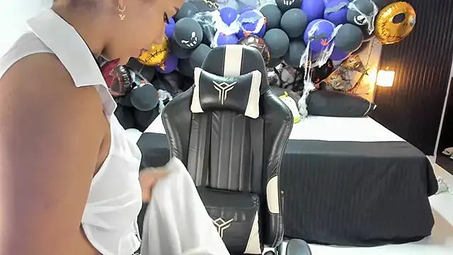 Freechat Ivy_16 on StripChat