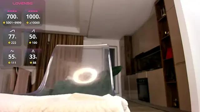 Freechat jeniffer100 on StripChat