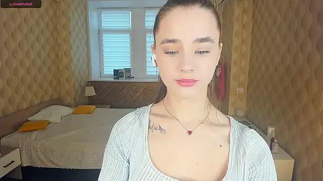 Freechat JinnyMcie on StripChat