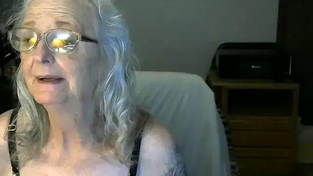 StripChat JoleneDelacroix is Freechat JoleneDelacroix — Oil on my titties