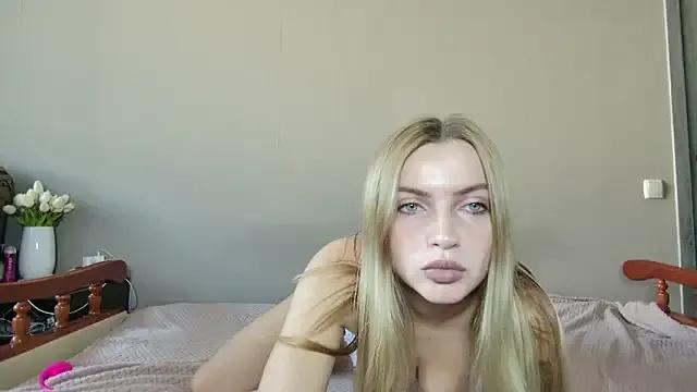 Freechat JuiliOnesunray on StripChat