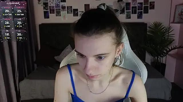 kaleriyaa_ — Tease and flash my hotty panties