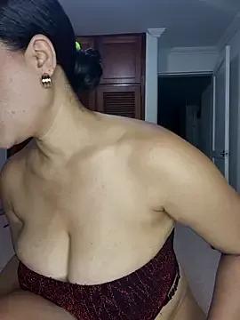 Freechat karla-bruni on StripChat