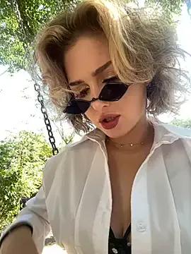 Freechat KellyKeler on StripChat