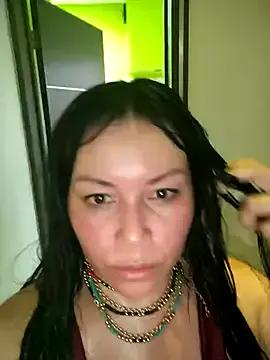 Freechat KellyPerlaxxx on StripChat